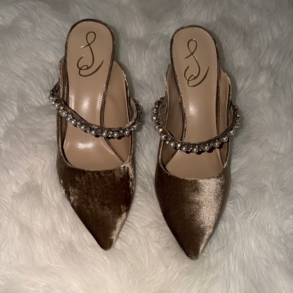 Sam Edelman Beige Heels with Rhinestone Accent - Picture 11 of 14